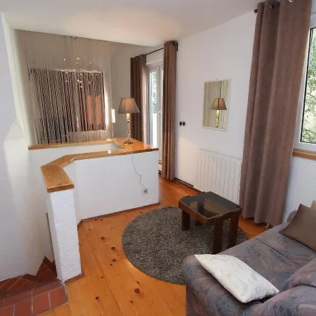 Apartment Hundefreundliches Studio-apartment Nur 650 Meter Zum Mit Meerblick Rovinj